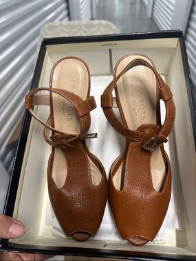 Talbots Brown Leather Peep-Toe Slingback platform high heeled Sandals